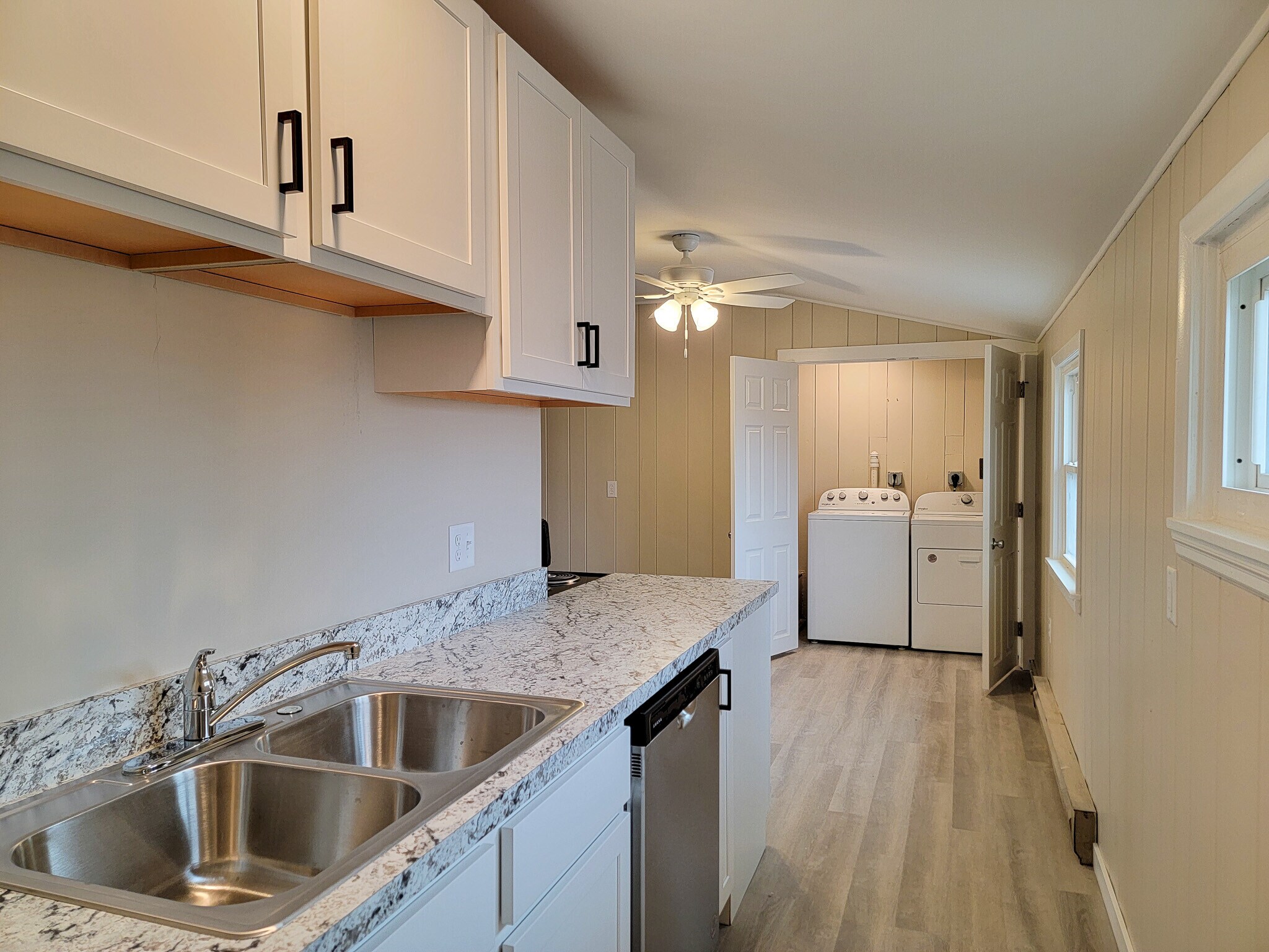 Building Photo - 317 W Main St