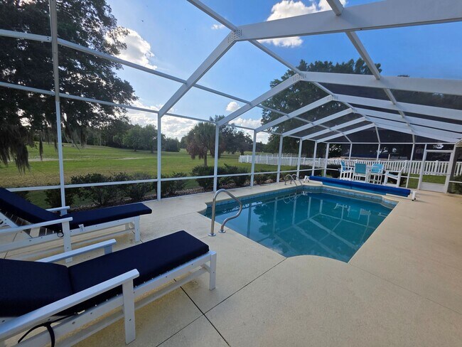 Building Photo - 982 N Foxrun Terrace