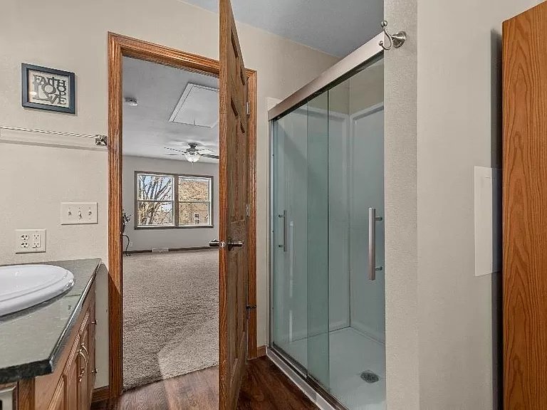 Building Photo - 225 Prospect St