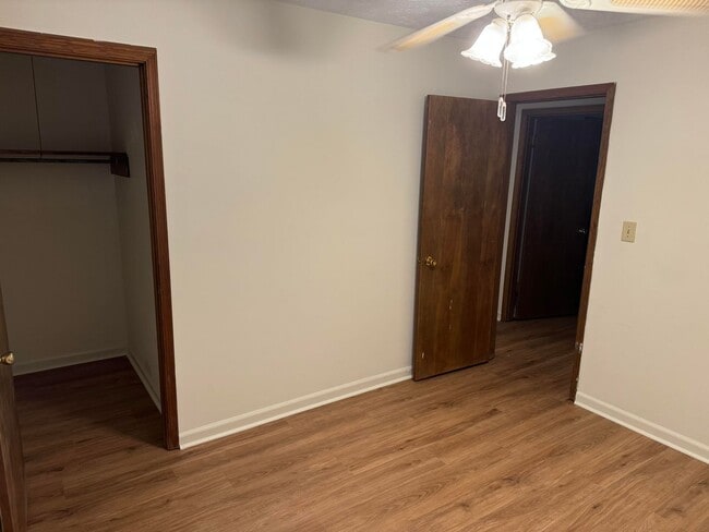 Building Photo - 117-117 Bayberry Ct