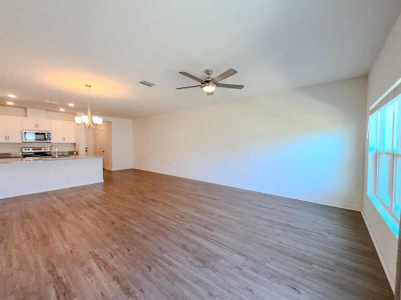 Building Photo - 9419 Westside Hls Dr