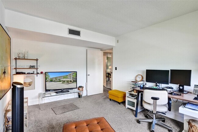 Building Photo - 805 Cypress Blvd