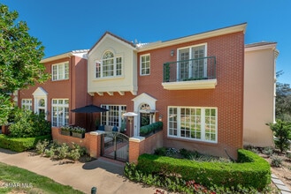 Building Photo - 2485 Waldemar St