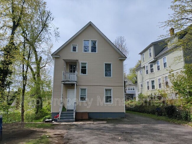 Building Photo - 35 Fairfield St