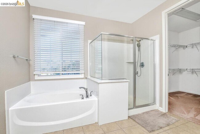 Building Photo - 1354 Portofino Dr