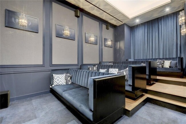 Building Photo - 70 Rainey St