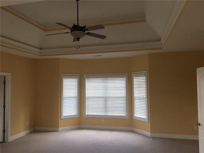 Building Photo - 5575 Toccoa Dr