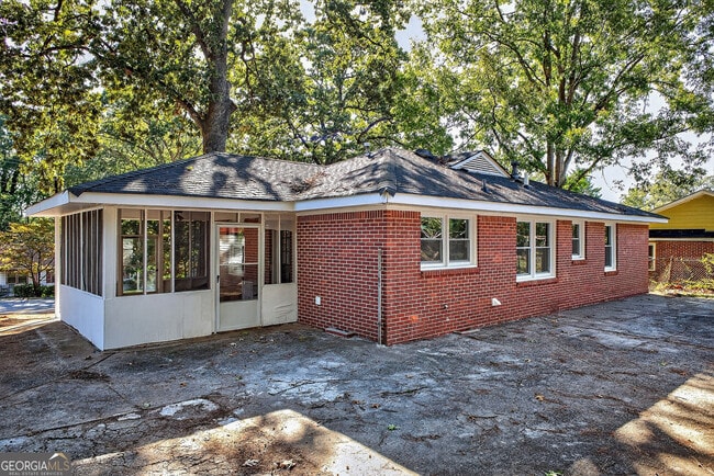 Building Photo - 2064 Gober Ave SE