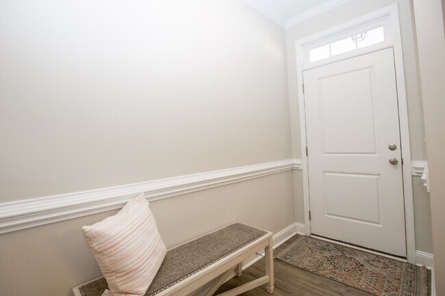 Building Photo - "Spacious 4-Bedroom Home with 2.5 Baths in...
