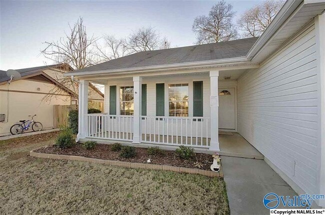 Building Photo - 105 Grey Fawn Trail