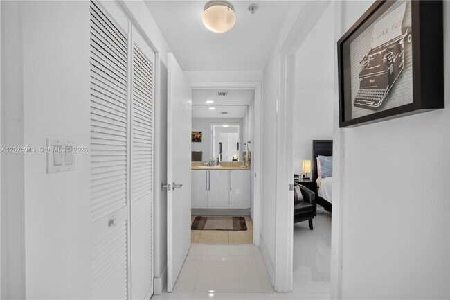 Building Photo - 335 S Biscayne Blvd