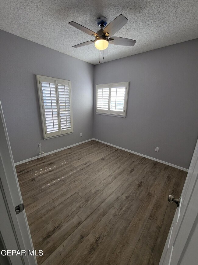 Building Photo - 1404 Black Ridge Dr
