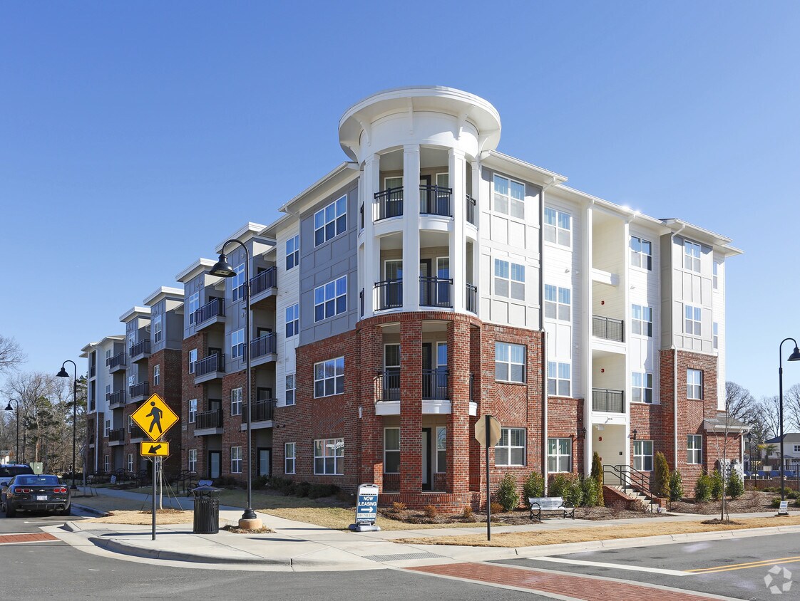 Pointe At Prosperity Village Apartments Charlotte Nc Apartment Finder