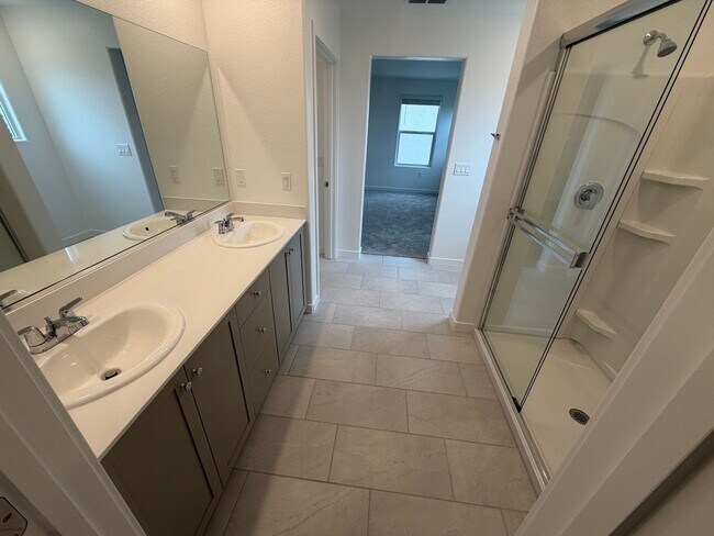 Building Photo - 3 Bedroom | 2.5 Bathroom | New two-story home in Elk Grove