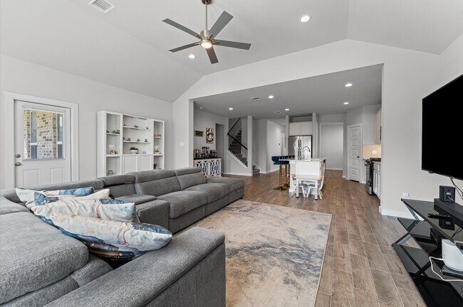 Building Photo - 1585 Sunrise Gables Dr