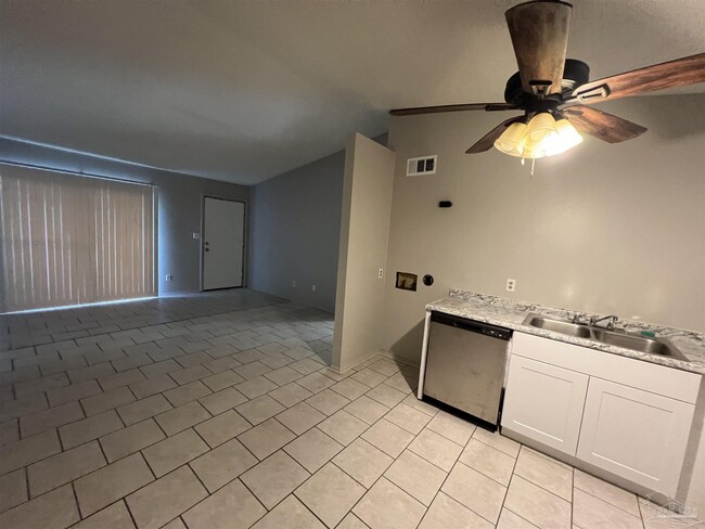 Building Photo - 6809 Tiki Ln