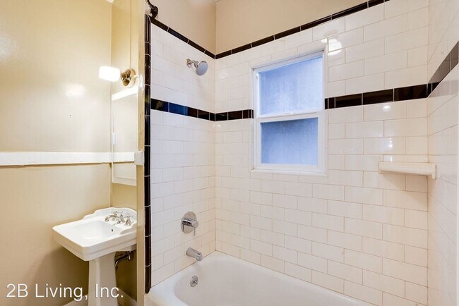 Building Photo - 333 Park View Terrace