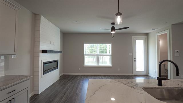 Building Photo - 1606 Governors Blvd