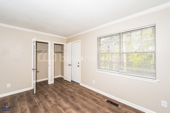 Building Photo - Beautiful 3 Bed 2 Bath Home in Hoover - Ju...