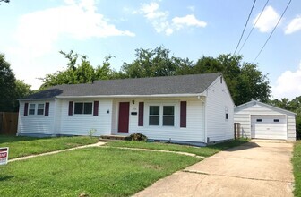 Building Photo - Renovated 4-bedroom, 2-bathroom home avail...