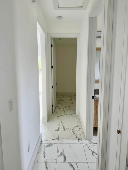 Building Photo - 4128 Barbarossa Ave