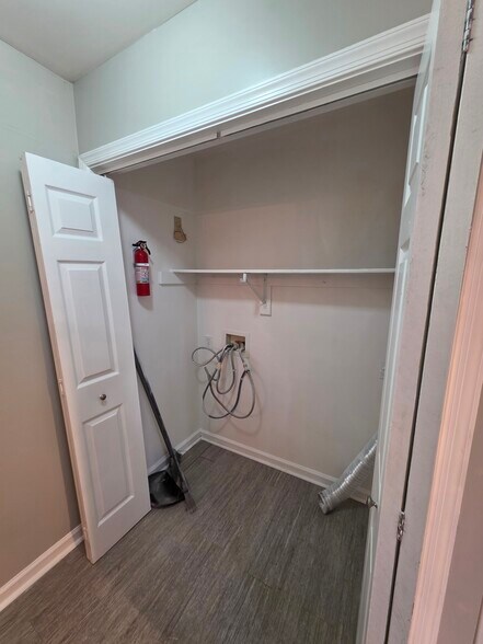 Building Photo - 283 Ferdinand Cir