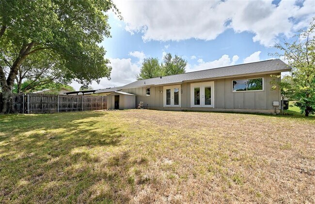Building Photo - 2313 Aldford Dr