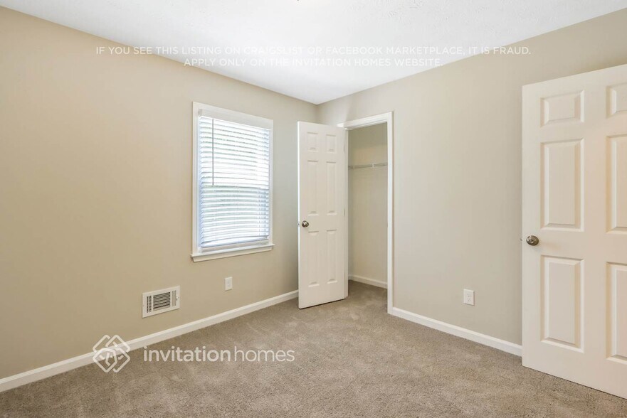 Building Photo - 4130 Summer Wood Dr