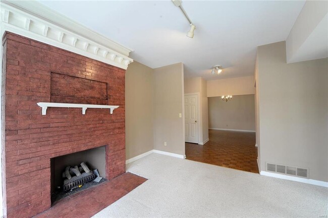Building Photo - 5561 Waterman Blvd