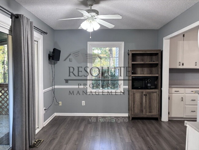 Building Photo - 1200 Brucemont Dr