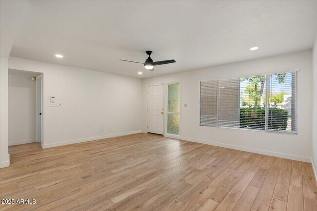 Building Photo - 7803 E Vernon Ave