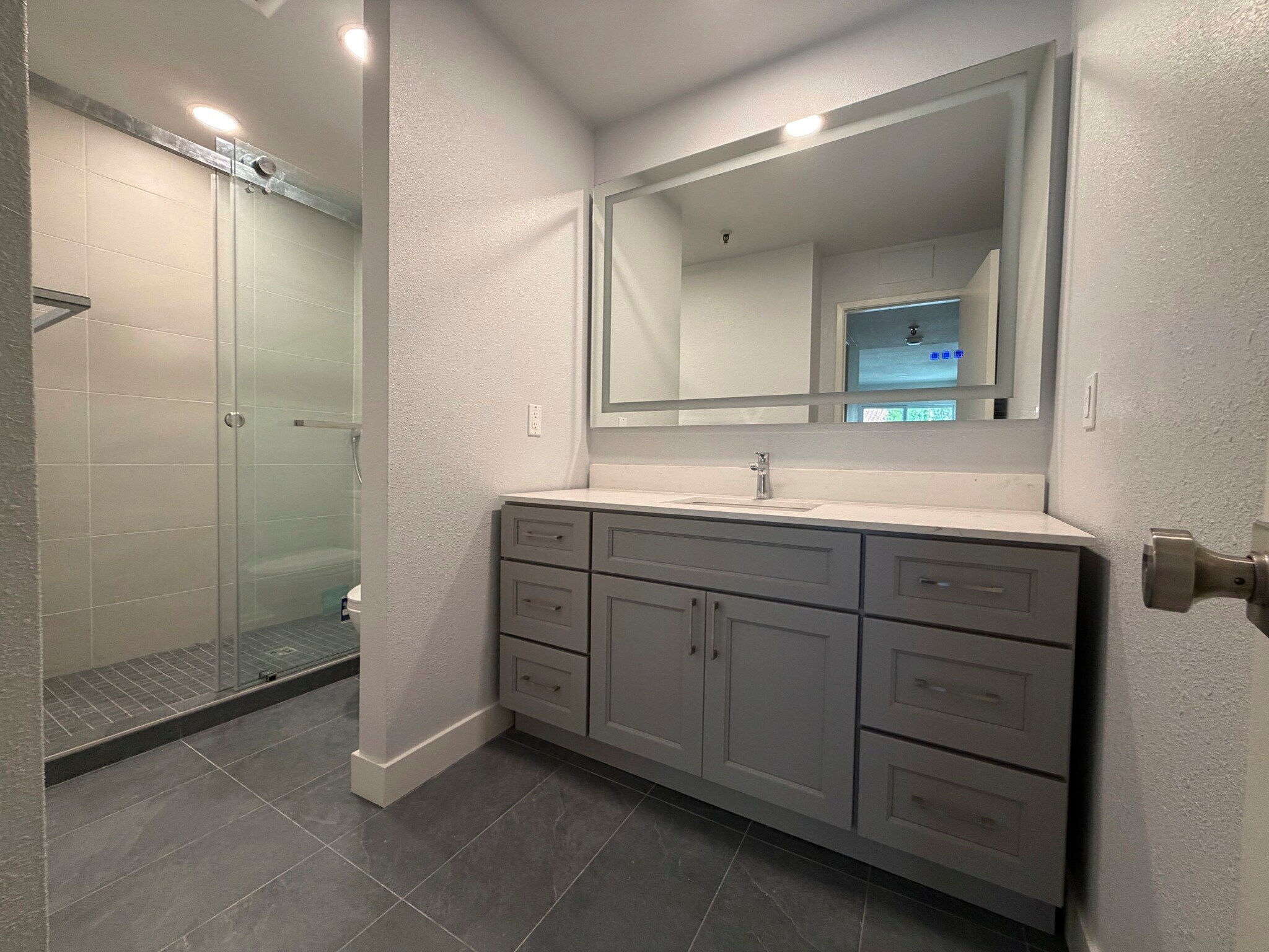 Bathroom #1 - 707 Bryant St