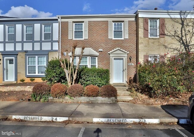 Building Photo - 3181 Welby Ct