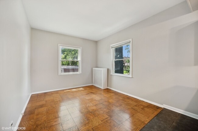 Building Photo - 1029 Linden Ave