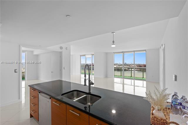 Building Photo - 50 Biscayne Blvd