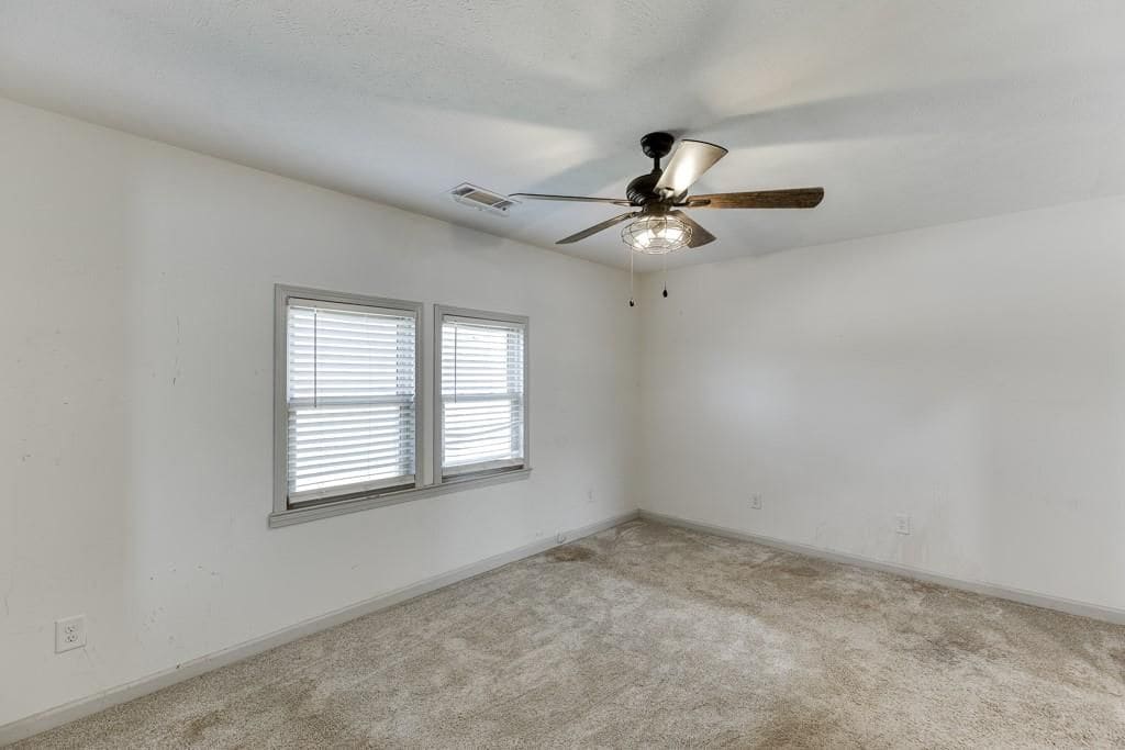 Building Photo - 1051 Gage Dr