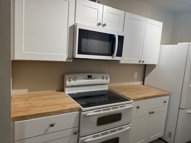 Building Photo - 1218 S Smith Rd