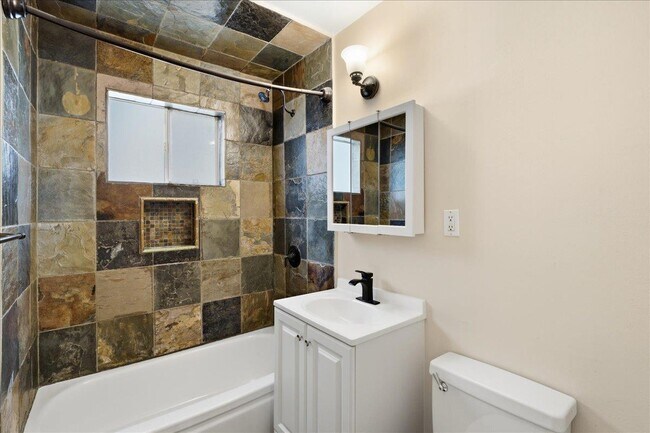 Building Photo - 11719 Mayfield Ave