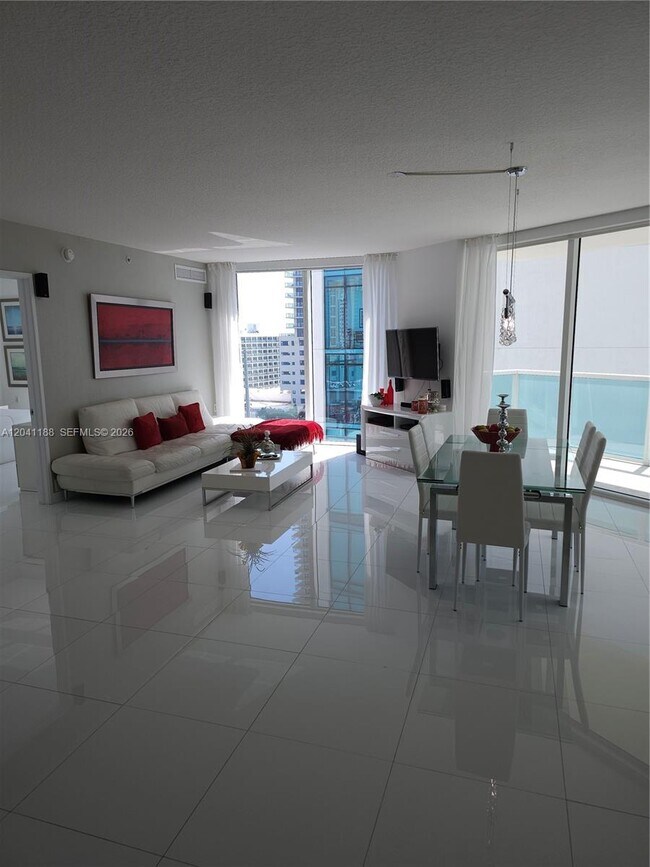 Building Photo - 150 Sunny Isles Blvd