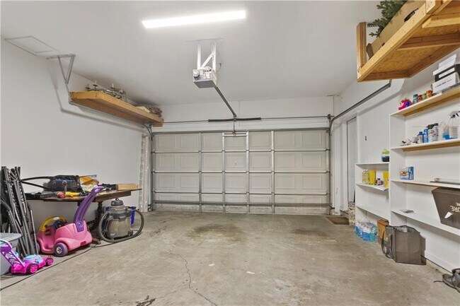 Building Photo - 2924 Wintercrest Way