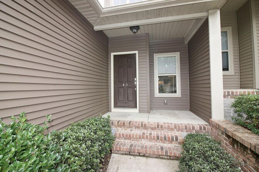 Building Photo - 45 Cypress Cir