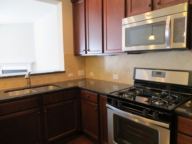Building Photo - 547 Libson St