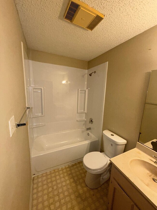 Building Photo - 5118 Middlecoff Cir