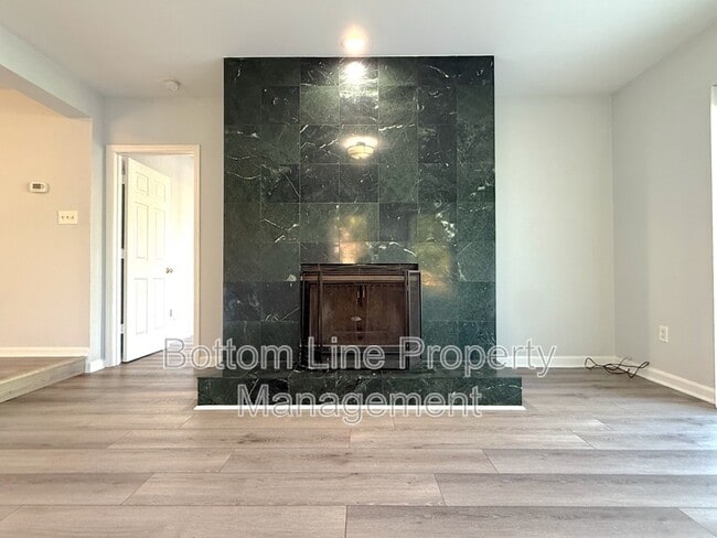 Building Photo - 9031 J M Keynes Dr