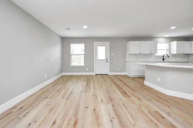 Building Photo - 354 Remington Harbor Ct