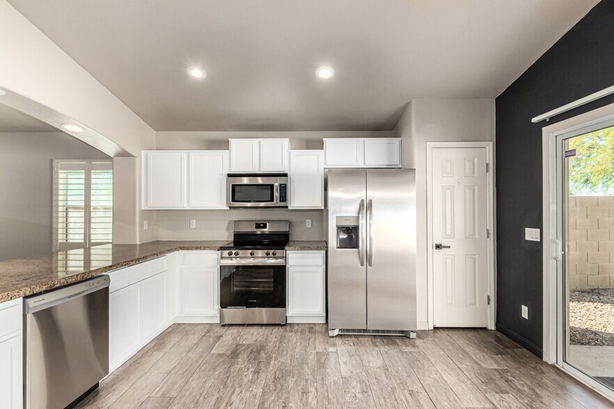 Building Photo - 3854 E Morenci Rd