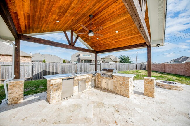 Building Photo - 6301 Superior Dr