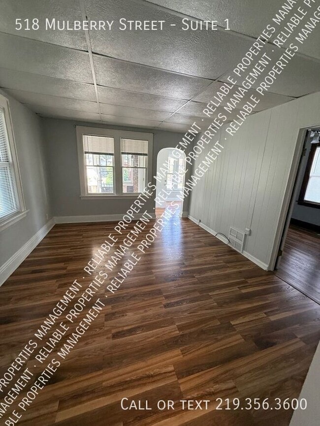 Building Photo - 518 Mulberry St