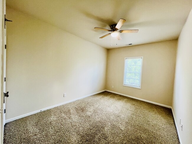 Building Photo - 9647 Camberley Ave NW
