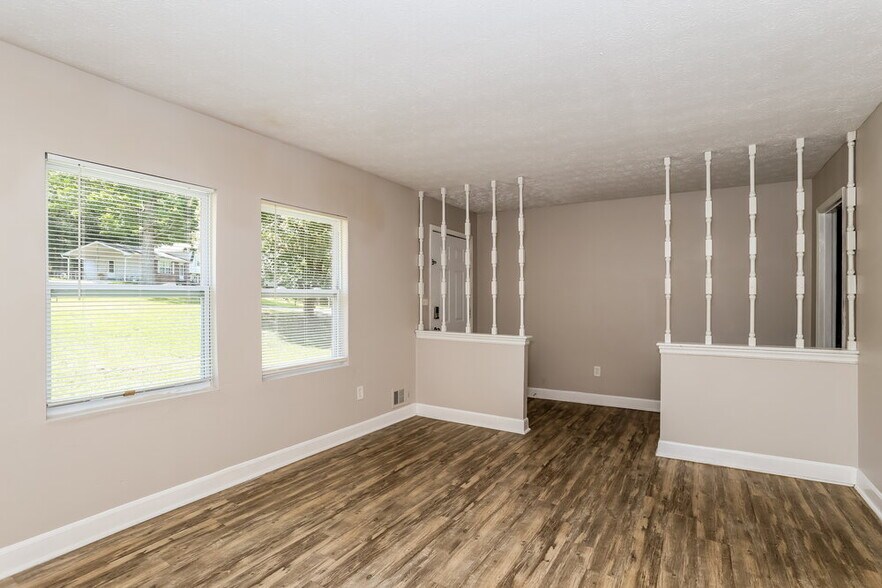 Building Photo - 2654 Luke Dr